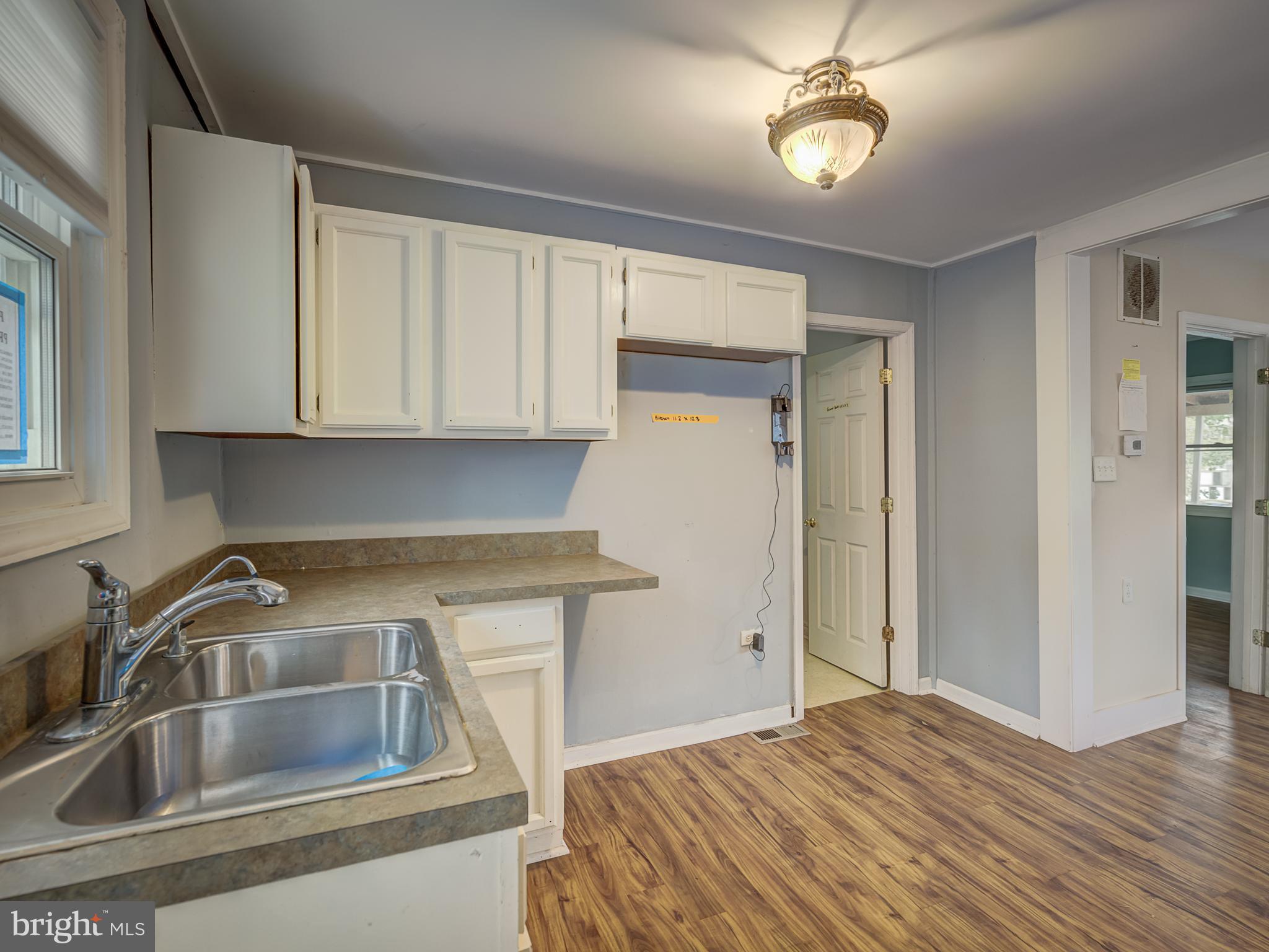 603 Riverside Drive Pasadena, MD 21122 - Photo 14 of 51 Kitchen