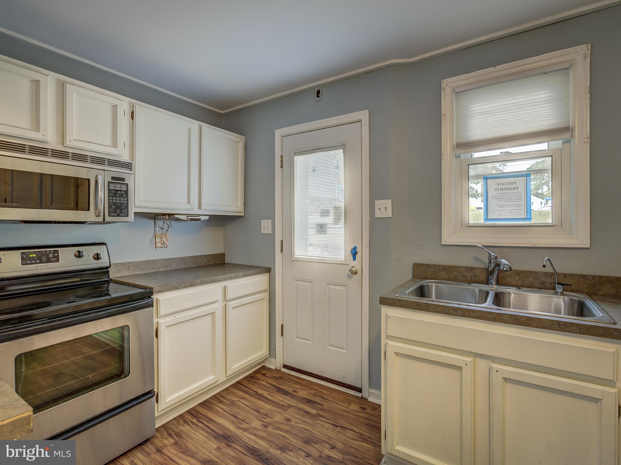 603 Riverside Drive Pasadena, MD 21122 - Photo 8 of 51 Kitchen