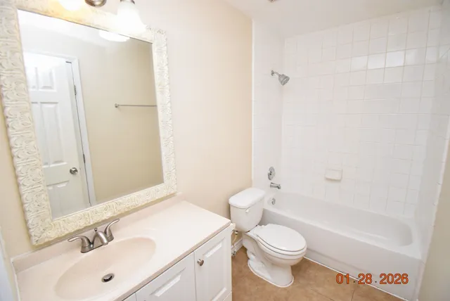 $2,100 | 338 Brightfield Lane, Dickinson, TX 77539