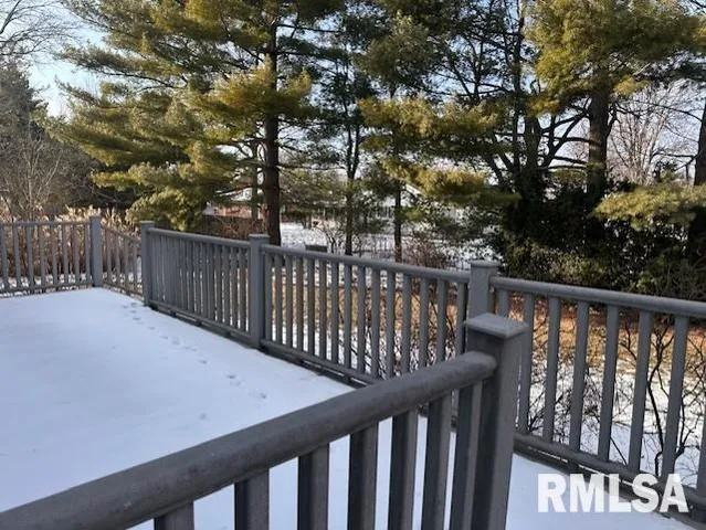 $255,000 | 6 Ivywood Drive, Jacksonville, IL 62650