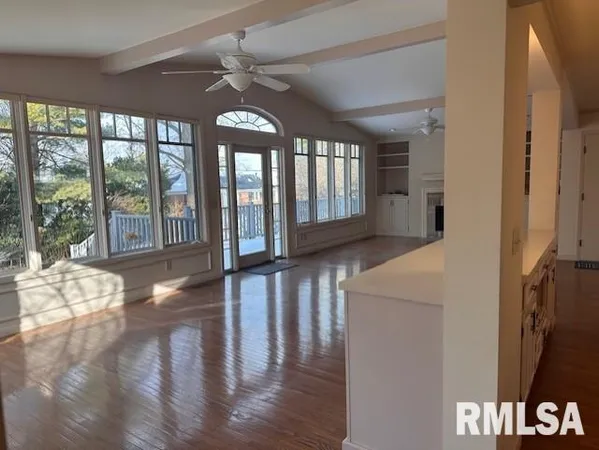 $255,000 | 6 Ivywood Drive, Jacksonville, IL 62650