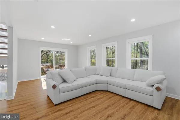 $890,000 | 1632 Wainwright Drive, Reston, VA 20190