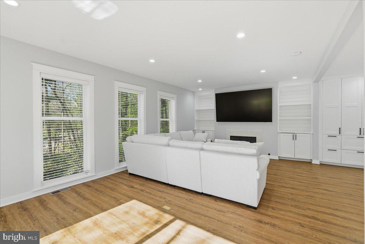 1632 Wainwright Drive Reston, VA 20190 - Photo 15 of 50