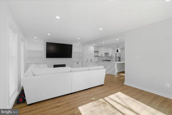 $890,000 | 1632 Wainwright Drive, Reston, VA 20190