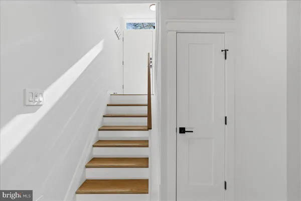 $890,000 | 1632 Wainwright Drive, Reston, VA 20190