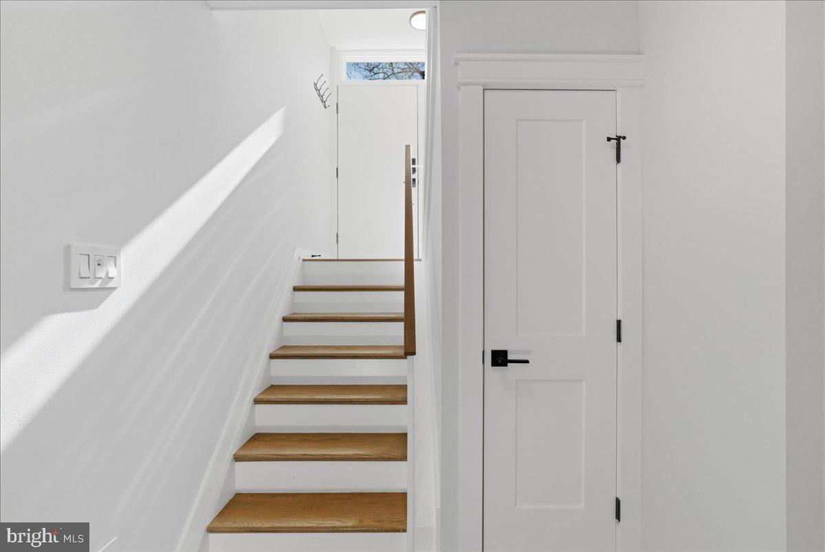 1632 Wainwright Drive Reston, VA 20190 - Photo 19 of 50