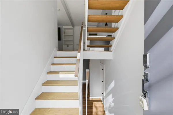 $890,000 | 1632 Wainwright Drive, Reston, VA 20190