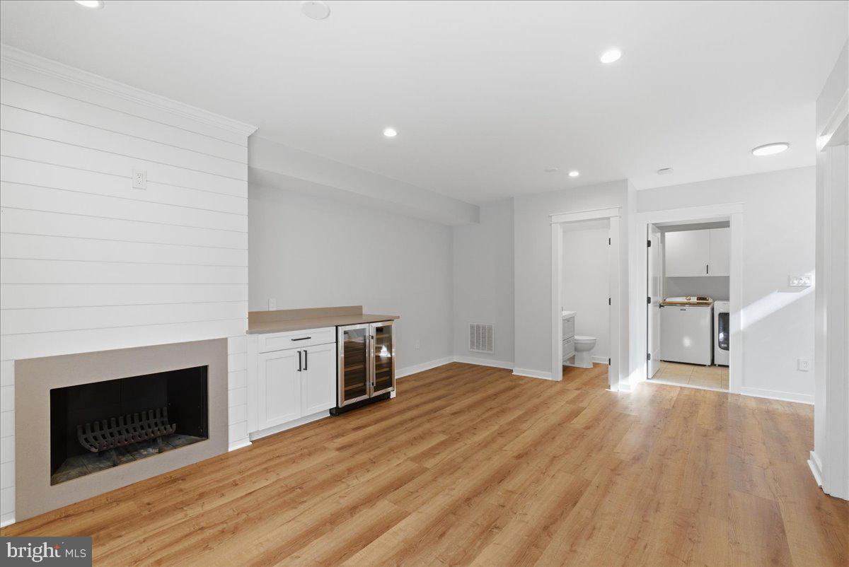 1632 Wainwright Drive Reston, VA 20190 - Photo 37 of 50