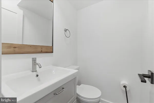 $890,000 | 1632 Wainwright Drive, Reston, VA 20190