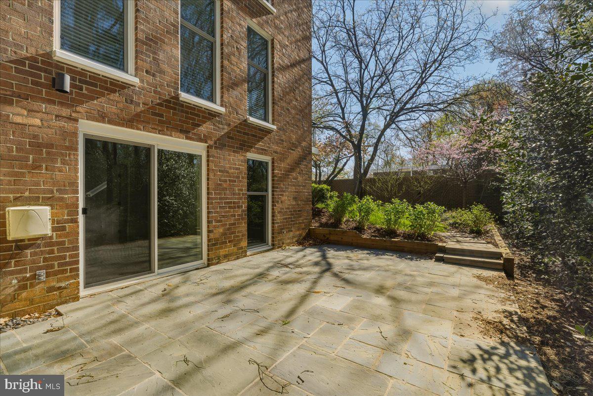 1632 Wainwright Drive Reston, VA 20190 - Photo 46 of 50