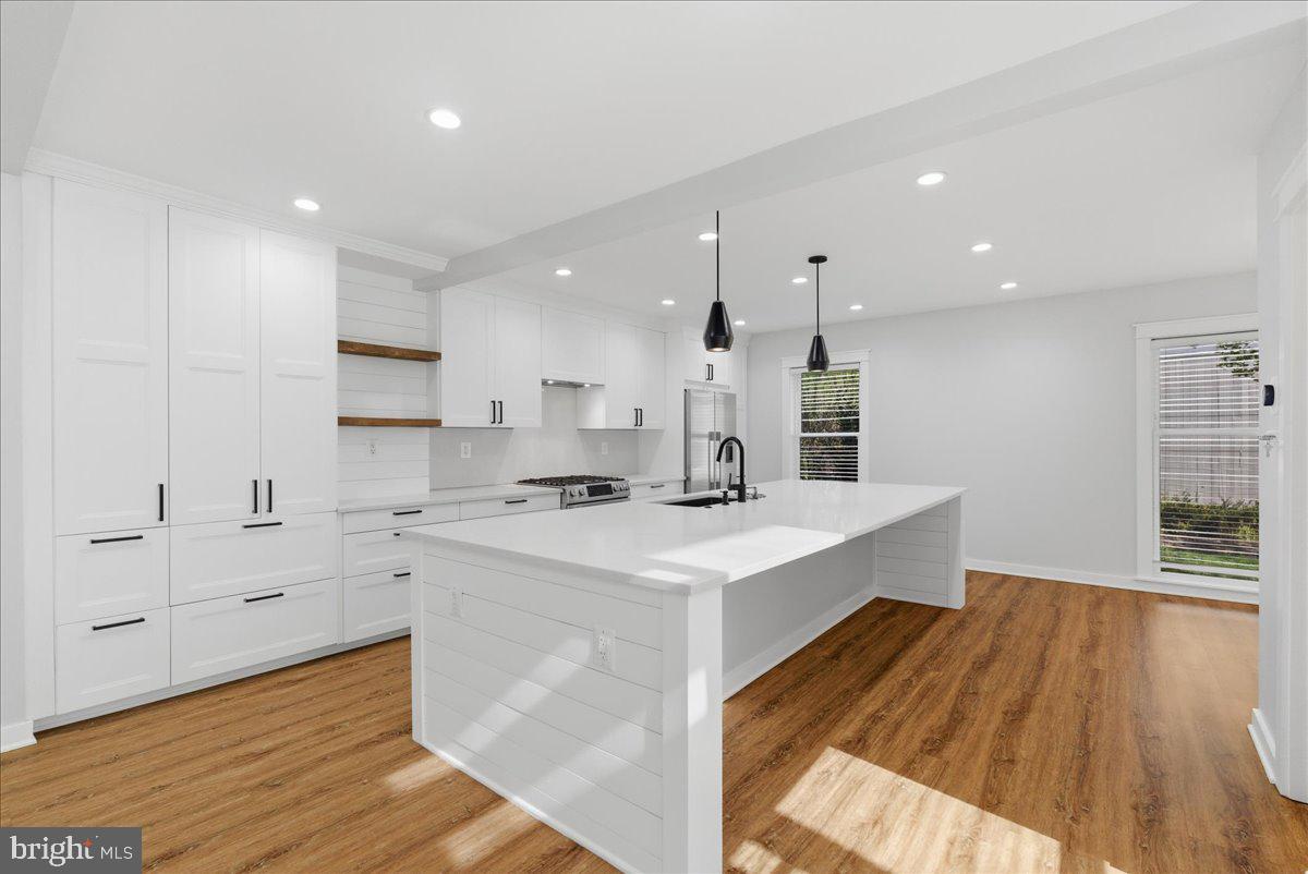 1632 Wainwright Drive Reston, VA 20190 - Photo 5 of 50