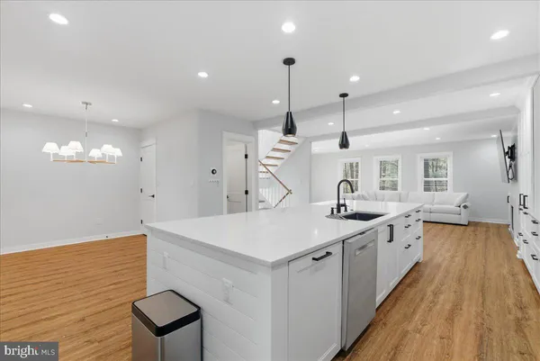 $890,000 | 1632 Wainwright Drive, Reston, VA 20190