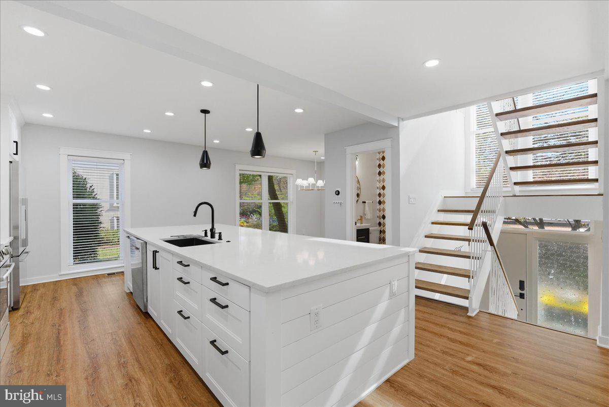 1632 Wainwright Drive Reston, VA 20190 - Photo 9 of 50