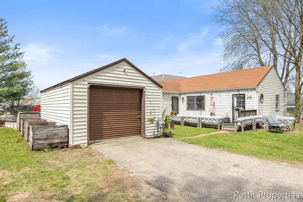 $249,900 | 5023 Vernor Avenue Northeast, Grand Rapids, MI 49525