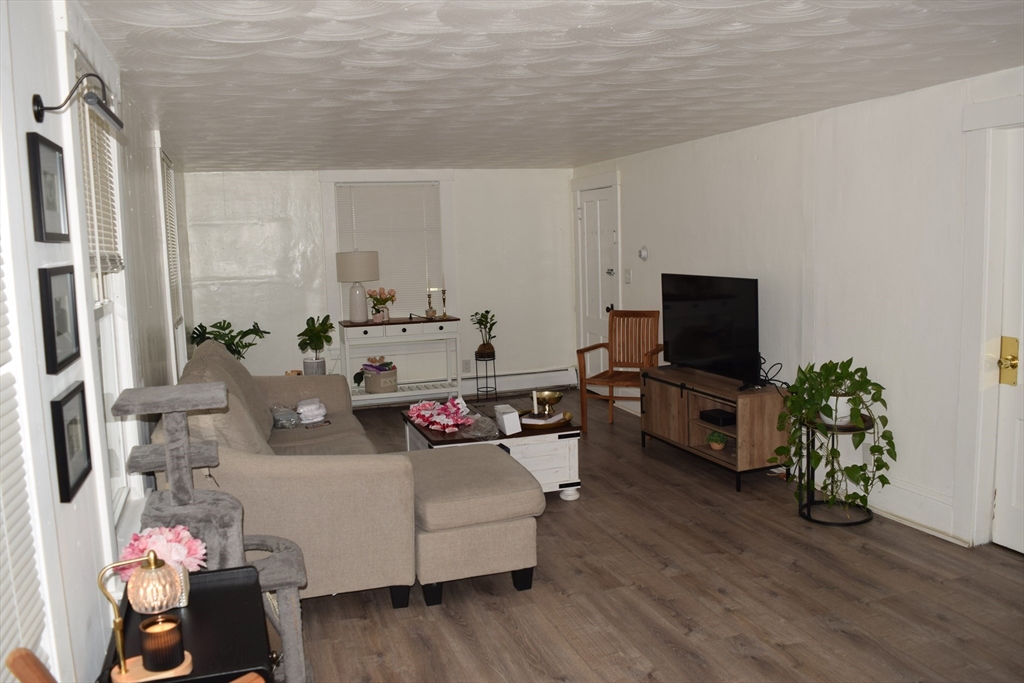 1407-1409 Worcester Street Springfield, MA 01151 - Photo 10 of 41 Gallery Image 10