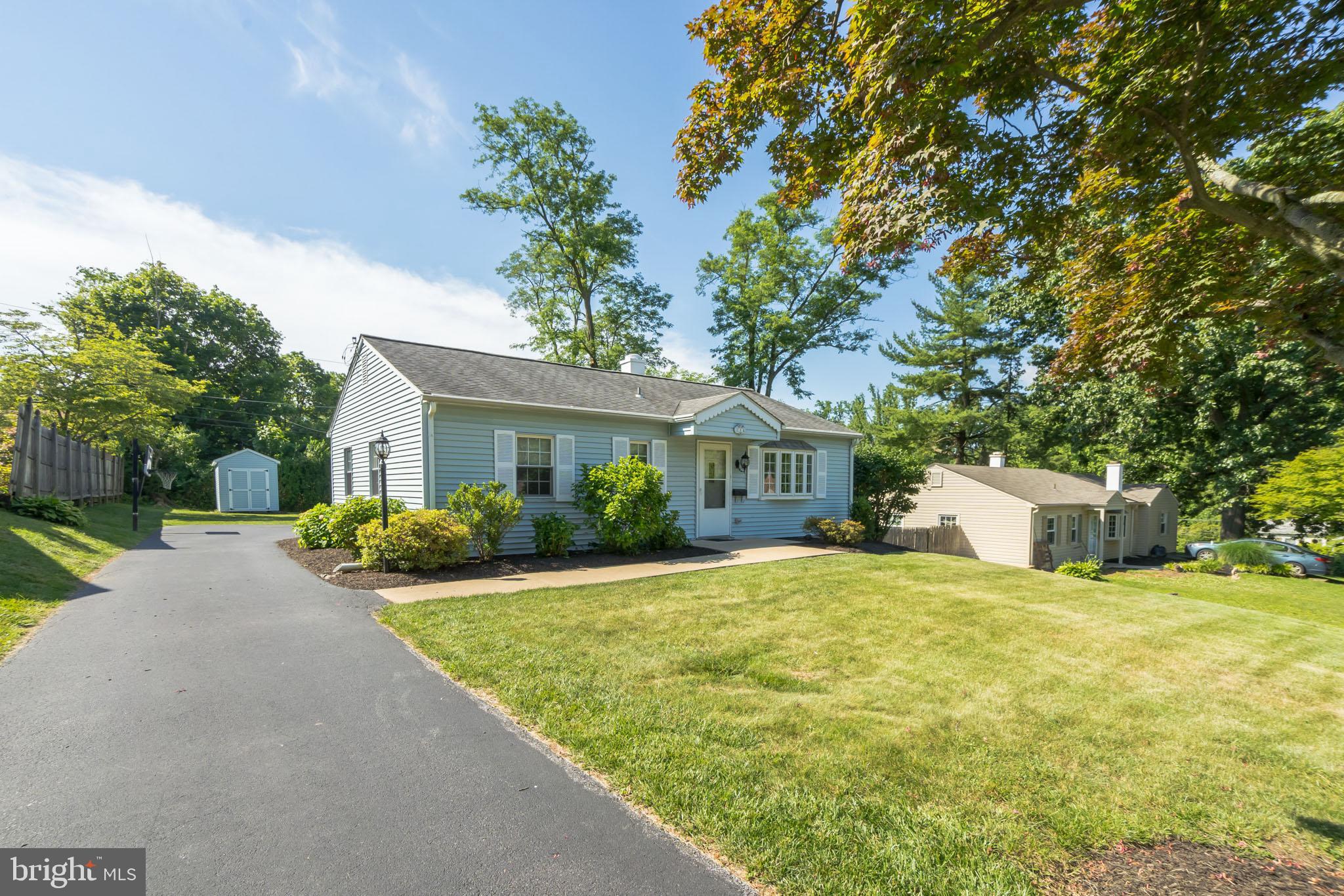 114 Lynbrook Road Paoli, PA 19301 - Photo 3 of 30