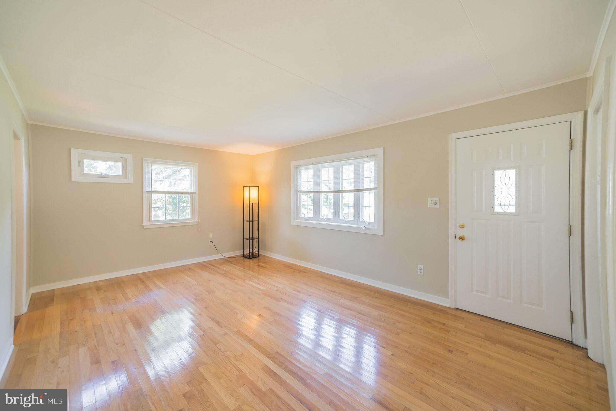114 Lynbrook Road Paoli, PA 19301 - Photo 4 of 30