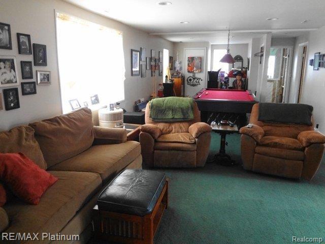 4976 Ormond Road White Lake, MI 48383 - Photo 9 of 25 Living Room