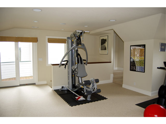 18 Ashdown Place Half Moon Bay, CA 94019 - Photo 18 of 23 a room with gym equipment and a window