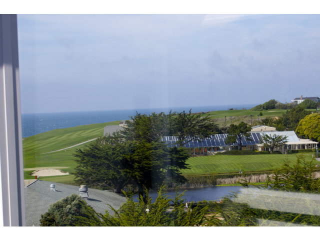 18 Ashdown Place Half Moon Bay, CA 94019 - Photo 19 of 23 a view of a lake in middle of the town