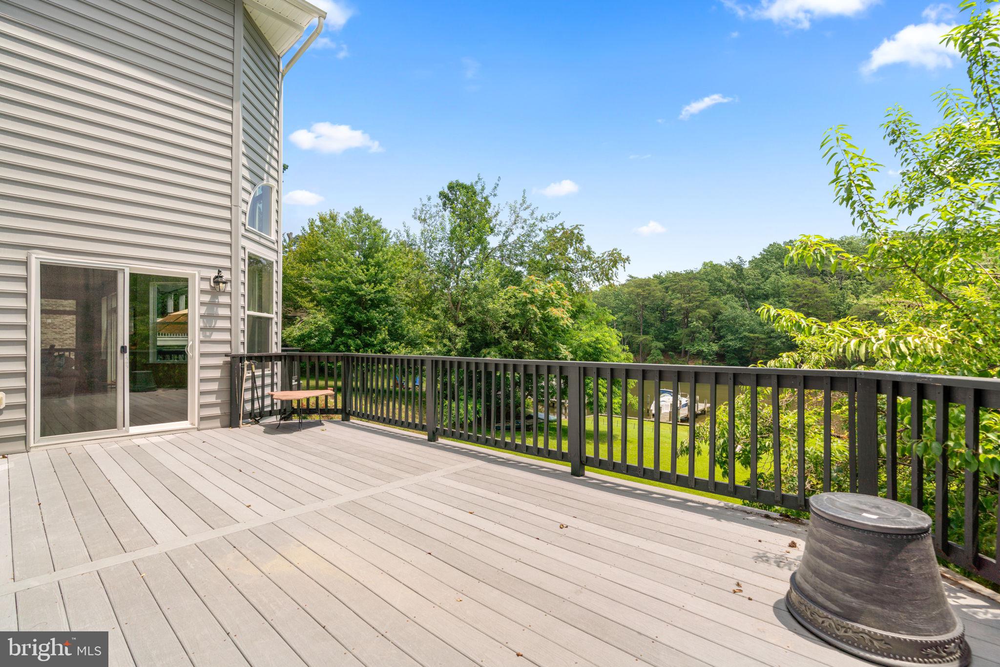 174 Acton Road Annapolis, MD 21403 - Photo 27 of 36 a view of balcony with furniture
