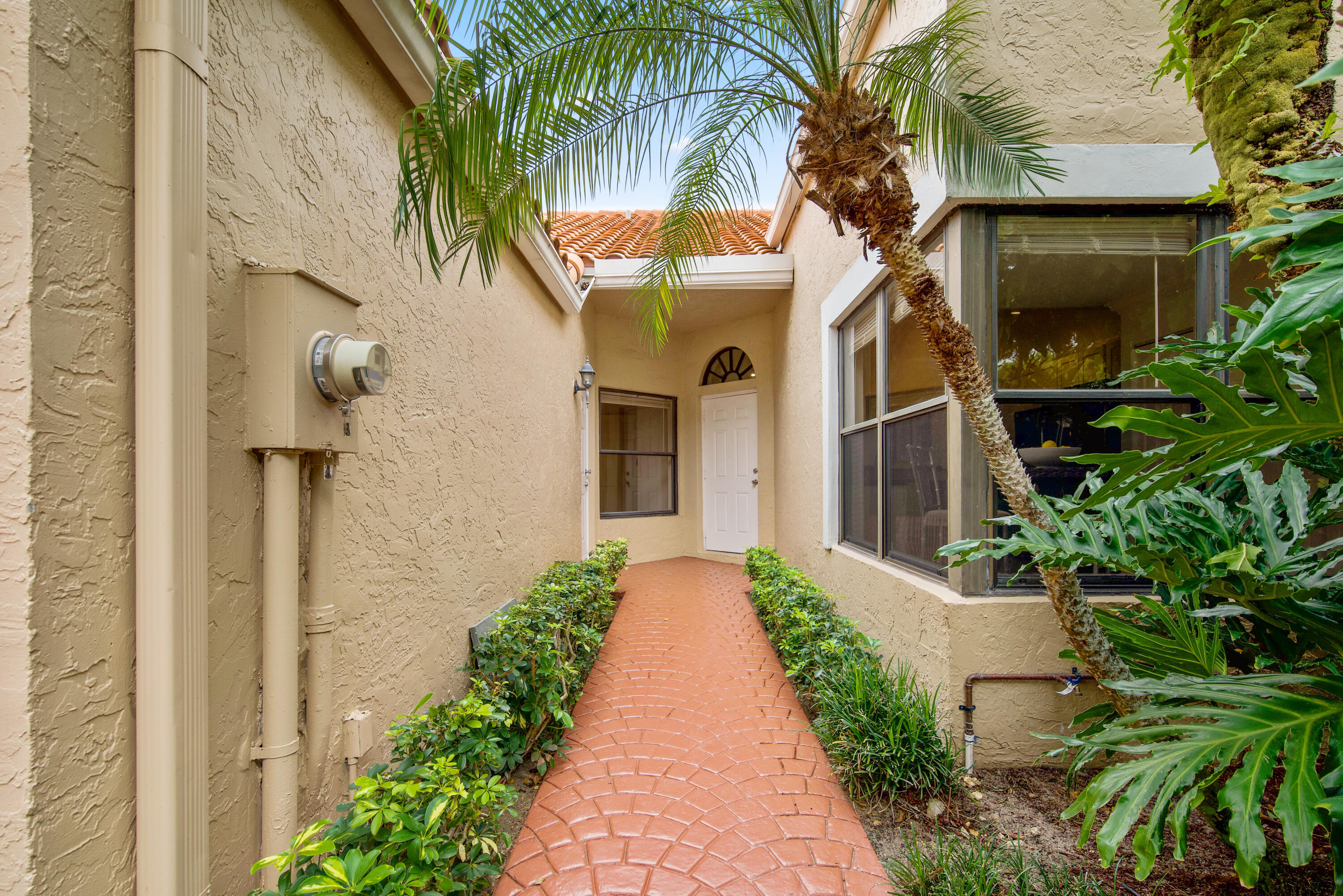 22675 Meridiana Drive Boca Raton, FL 33433 - Photo 3 of 40 DSC_4968