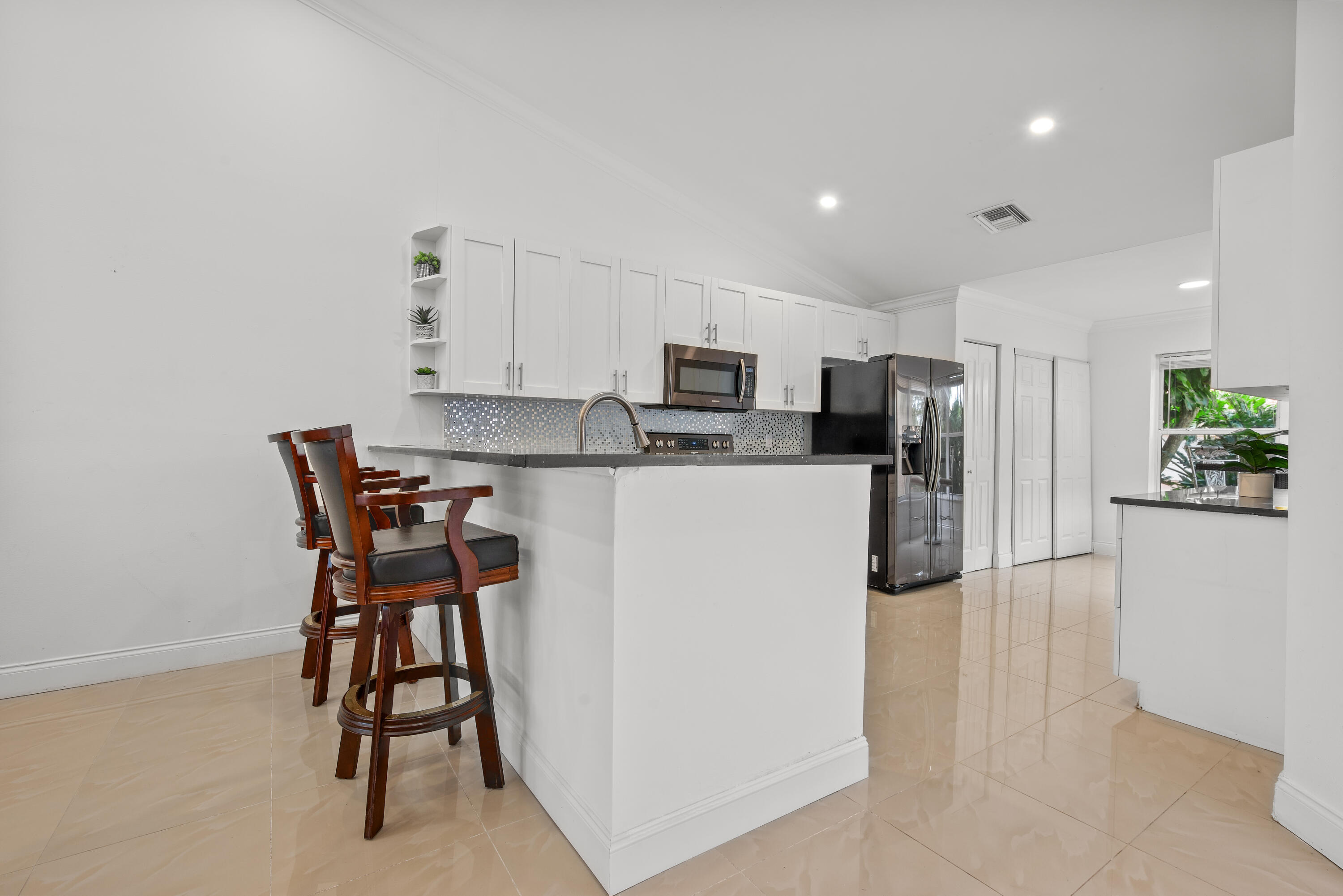 22675 Meridiana Drive Boca Raton, FL 33433 - Photo 6 of 40 DSC_4987