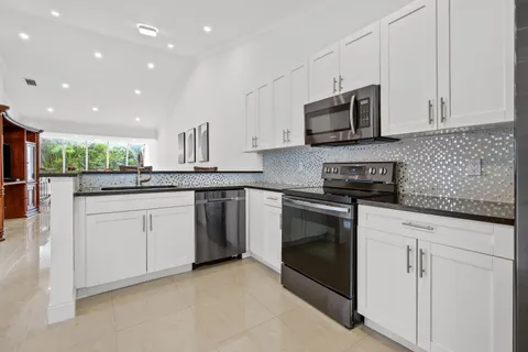 $389,000 | 22675 Meridiana Drive, Boca Raton, FL 33433