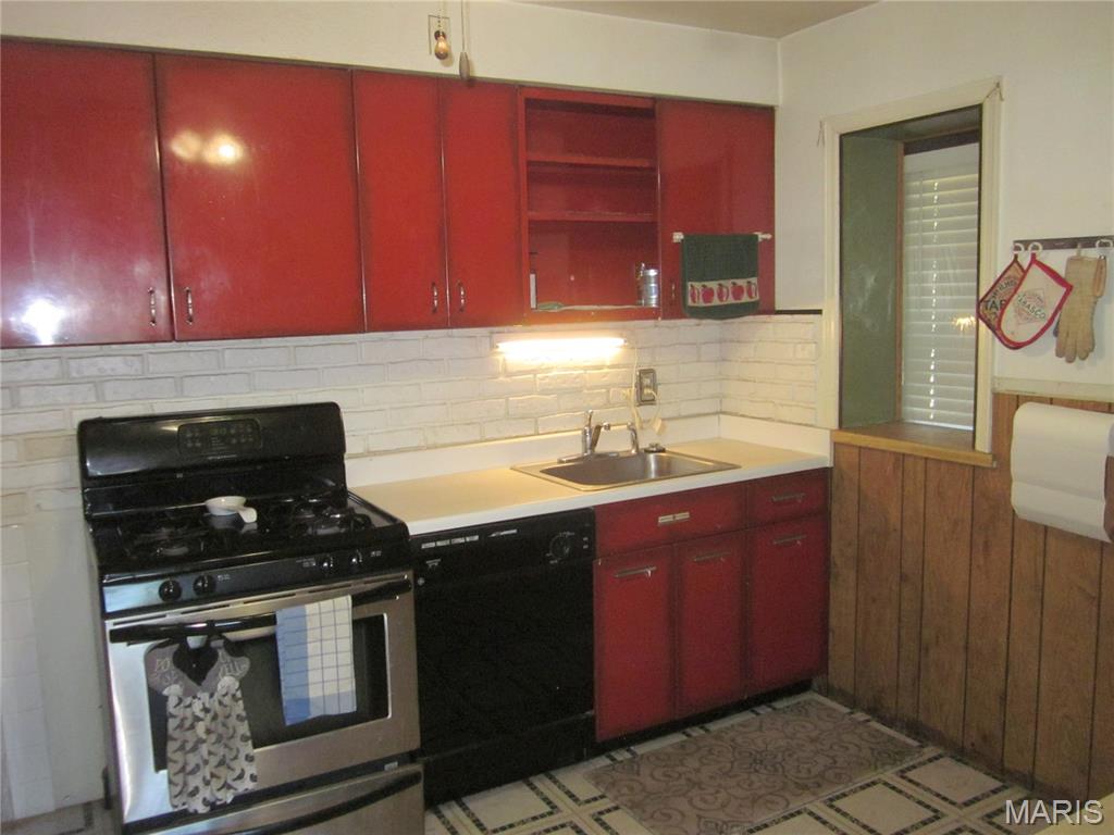 1295 Chambers Road St. Louis, MO 63137 - Photo 9 of 16 Gallery Image 9