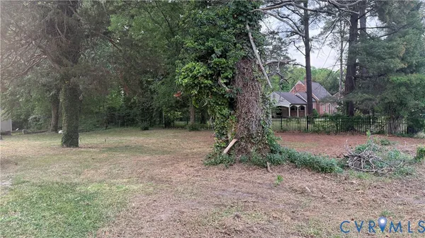 $2,700 | 335 Claremont Street, Petersburg, VA 23805