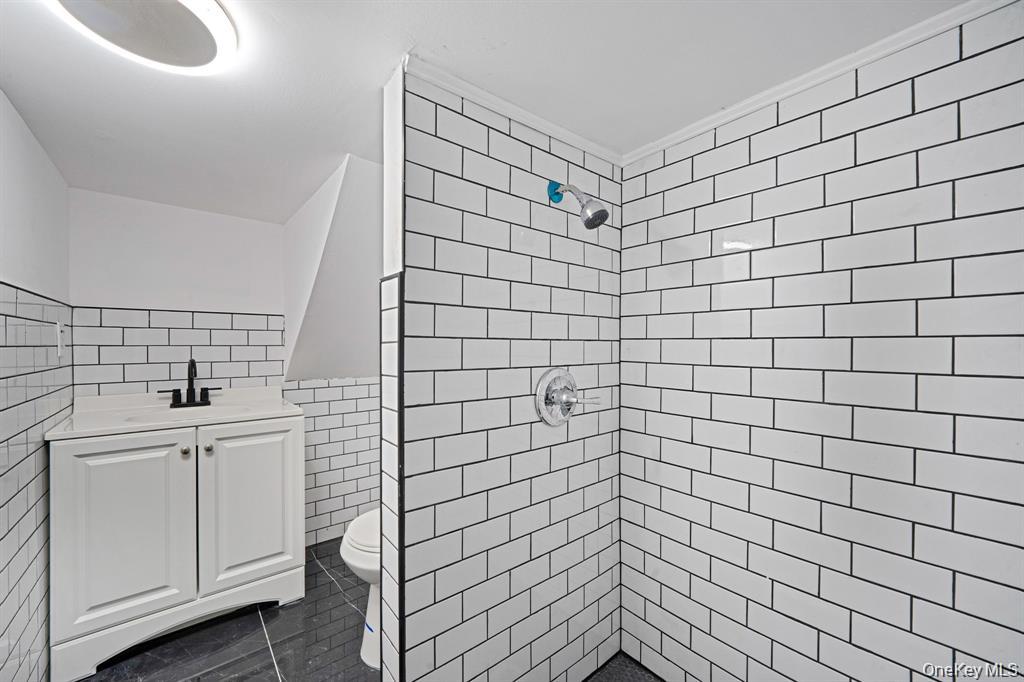 23 Maple Avenue Hempstead, NY 11550 - Photo 18 of 24