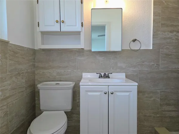 $1,200 | 6931 Hibiscus Avenue South, Unit 2B, South Pasadena, FL 33707
