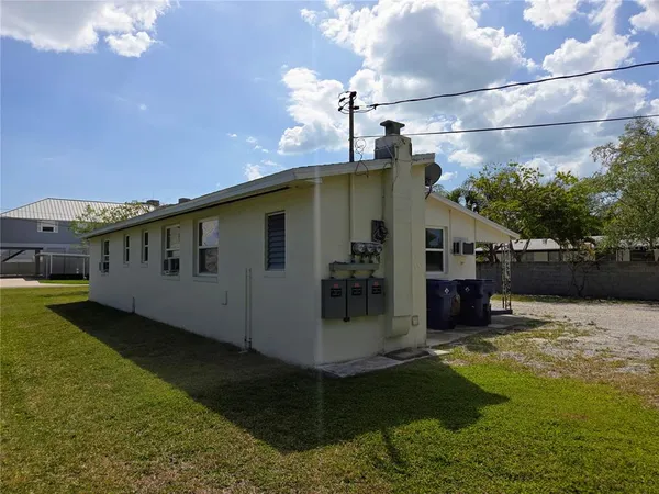 $1,200 | 6931 Hibiscus Avenue South, Unit 2B, South Pasadena, FL 33707