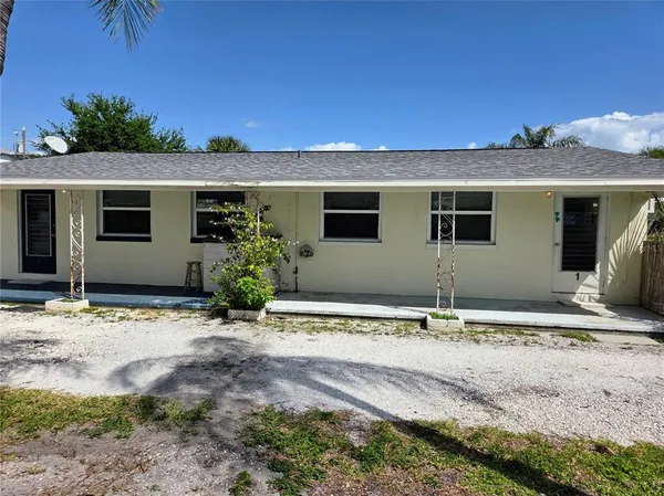 $1,200 | 6931 Hibiscus Avenue South, Unit 2B, South Pasadena, FL 33707