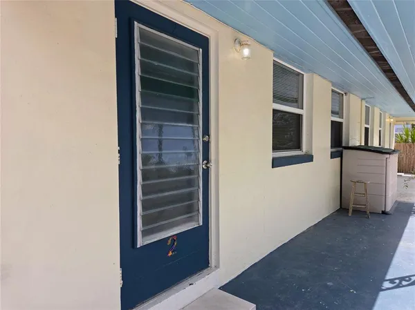 $1,200 | 6931 Hibiscus Avenue South, Unit 2B, South Pasadena, FL 33707