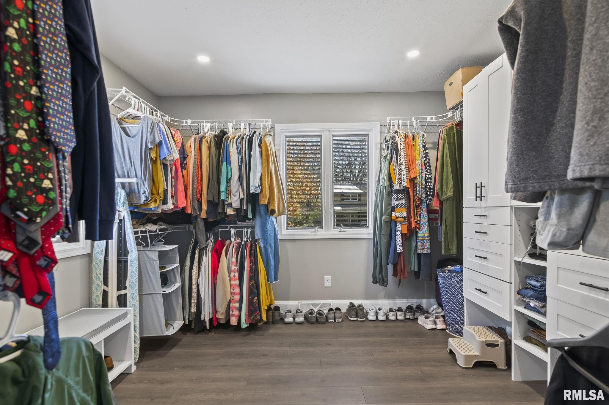207 Twin Oaks Drive Rochester, IL 62563 - Photo 26 of 46 Gallery Image 26