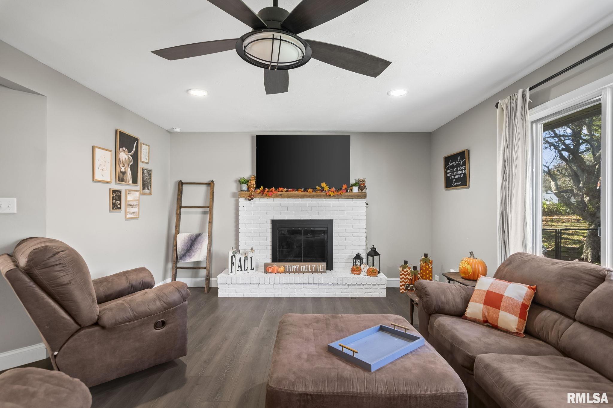 207 Twin Oaks Drive Rochester, IL 62563 - Photo 8 of 46 Gallery Image 8