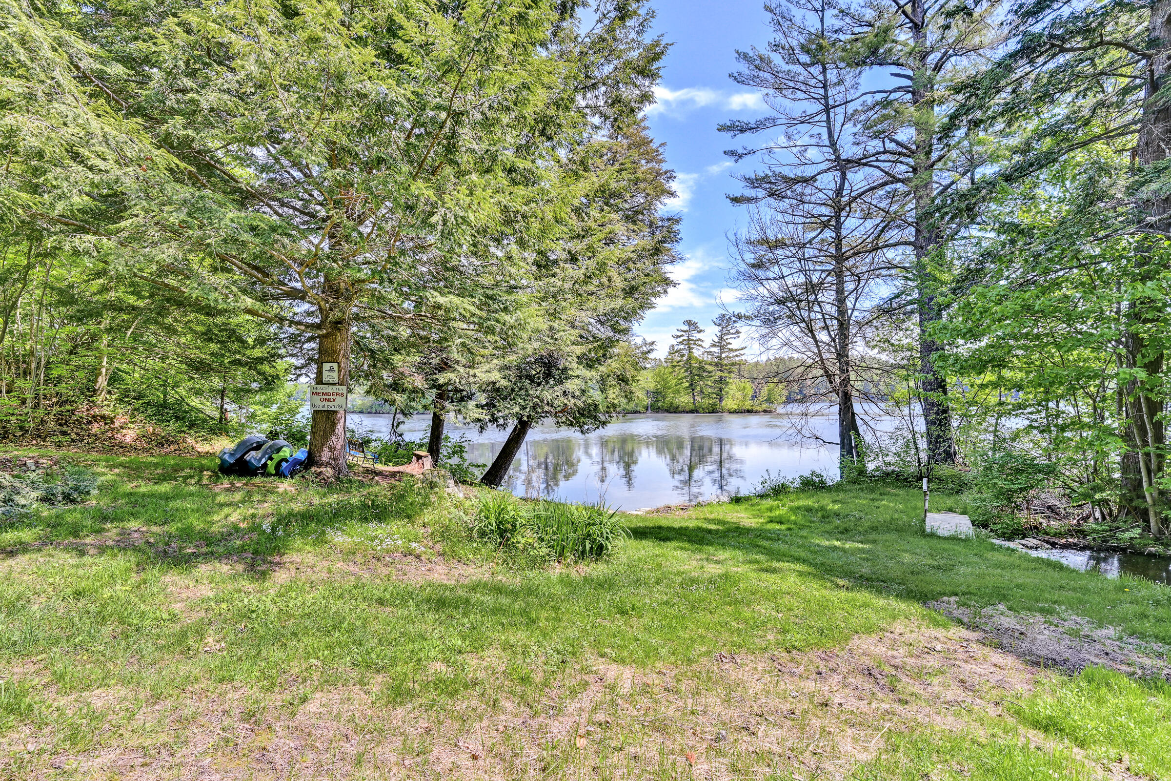 132 Maranacook Shore Road Readfield, ME 04355 - Photo 5 of 50 109543gr-154