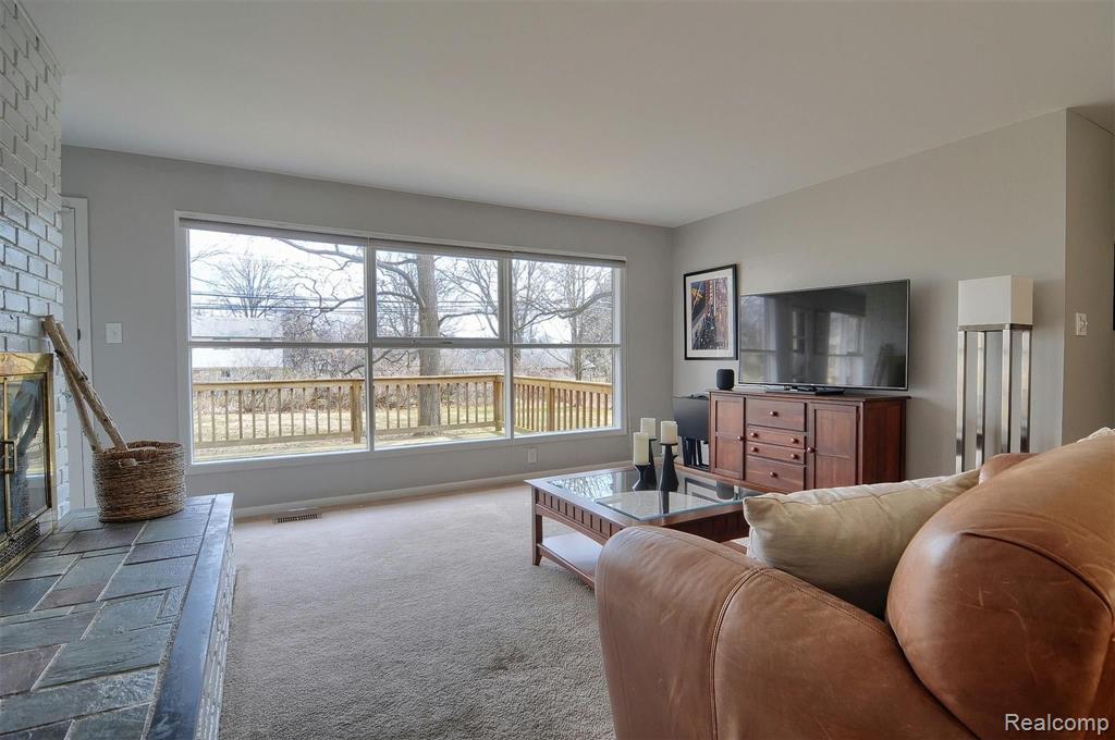 63 East Maryknoll Road Rochester Hills, MI 48309 - Photo 5 of 34
