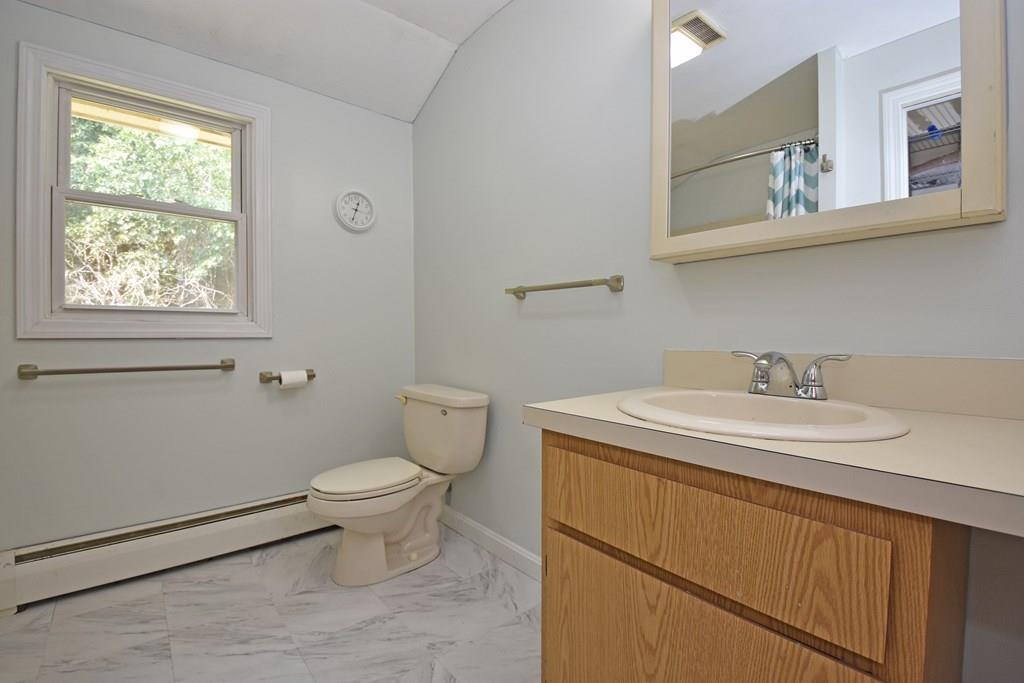 684 Flat Hill Road Lunenburg, MA 01462 - Photo 17 of 25 Gallery Image 17
