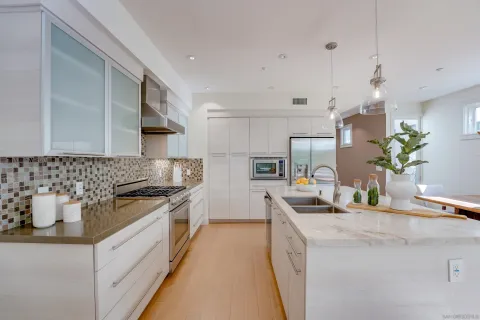 $2,995,000 | 756 Bonair Street, La Jolla, CA 92037