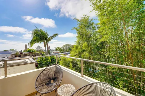 $2,995,000 | 756 Bonair Street, La Jolla, CA 92037
