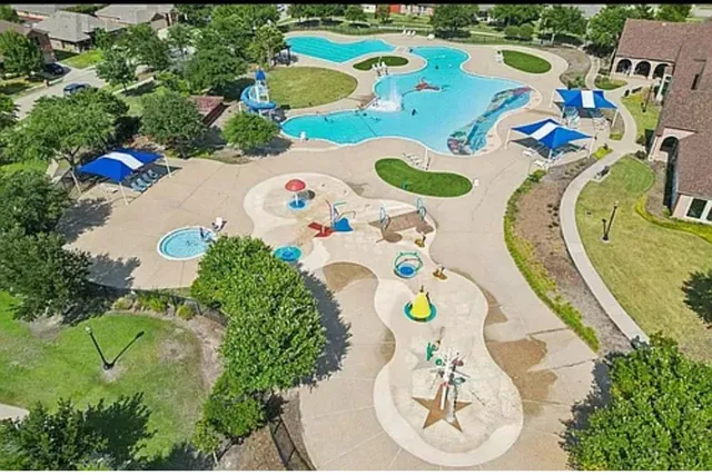 $319,900 | 556 Avery Pointe, Lavon, TX 75166