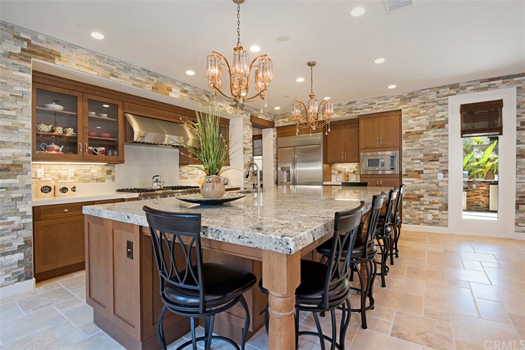 73 Sunset Cove Irvine, CA 92602 - Photo 14 of 74