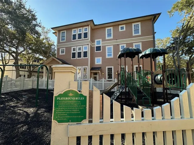 a view of a pathway with a pathway