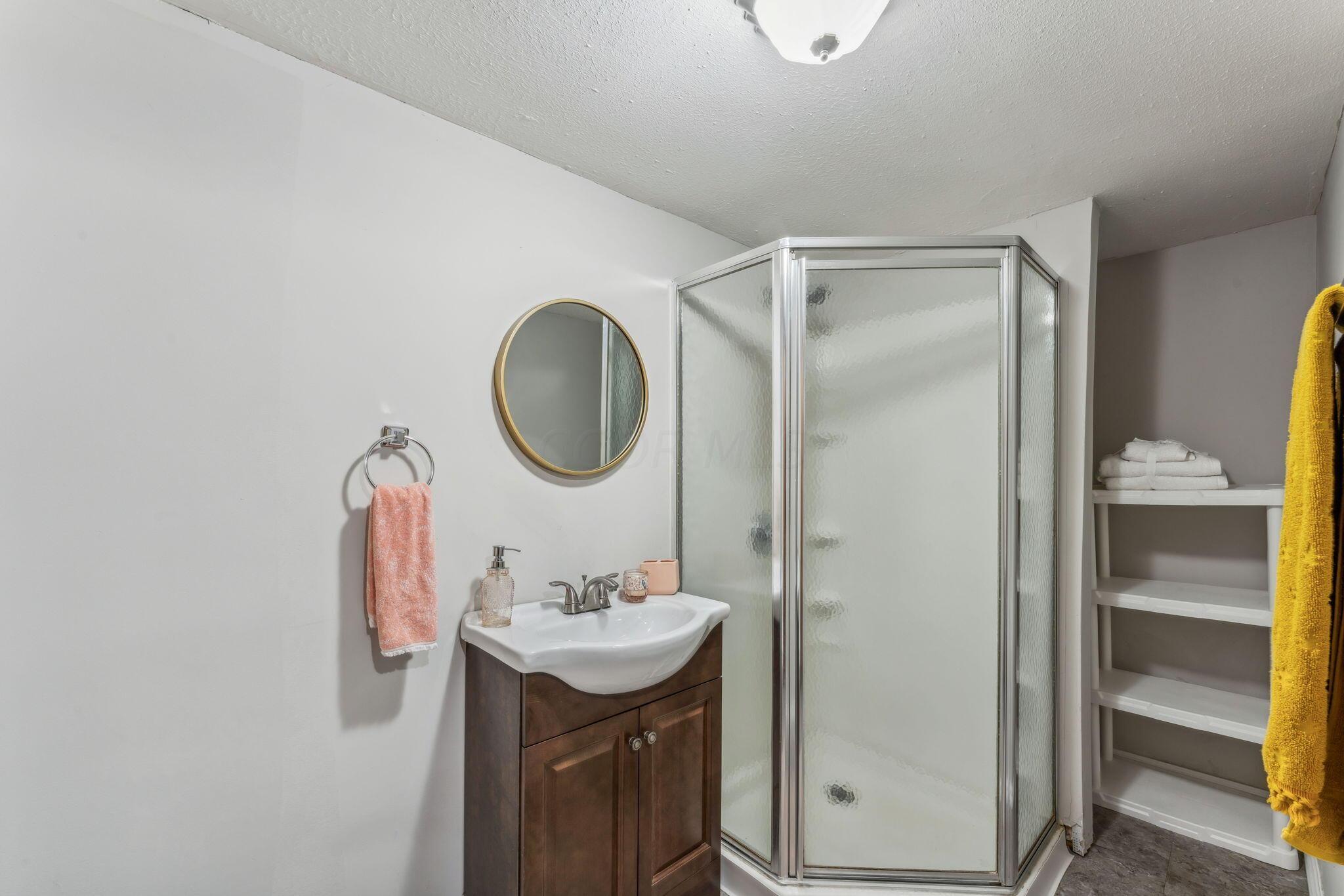 2925 Clermont Road Columbus, OH 43209 - Photo 42 of 46 9A964787-986F-47CE-A670-53417D72A61B