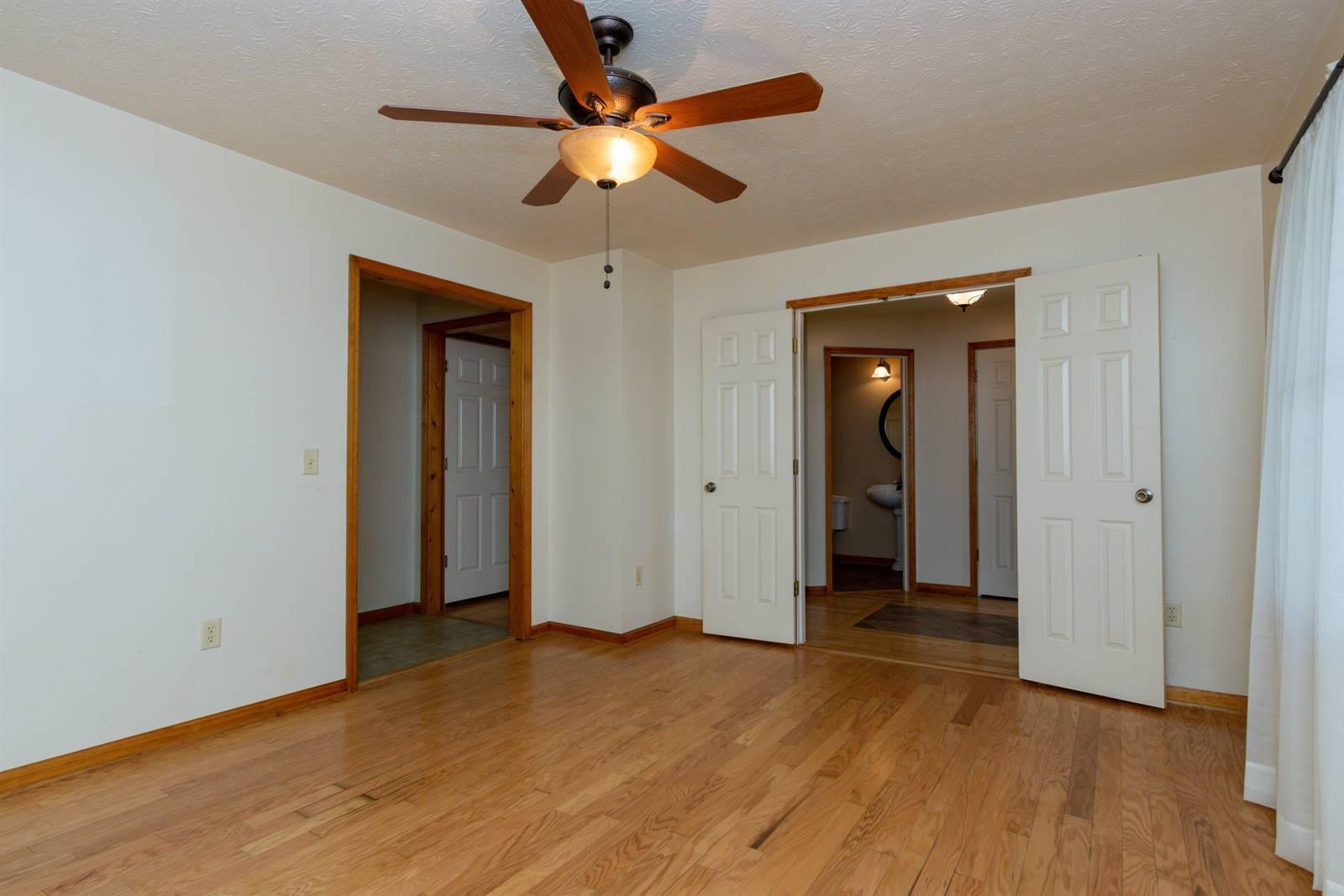 11315 Old Mill Road Englewood, OH 45322 - Photo 19 of 64