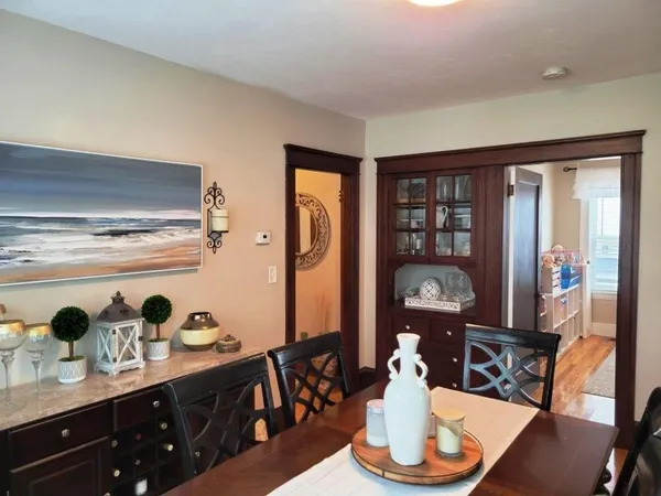 $2,300 | 352 Chandler Street, Unit 1, Worcester, MA 01602