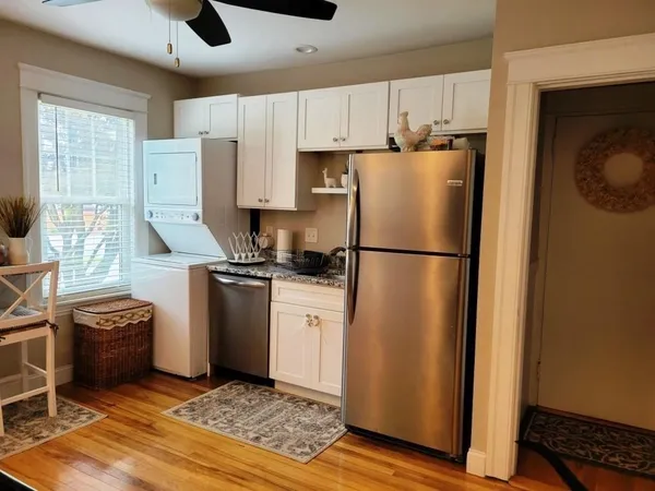 $2,300 | 352 Chandler Street, Unit 1, Worcester, MA 01602