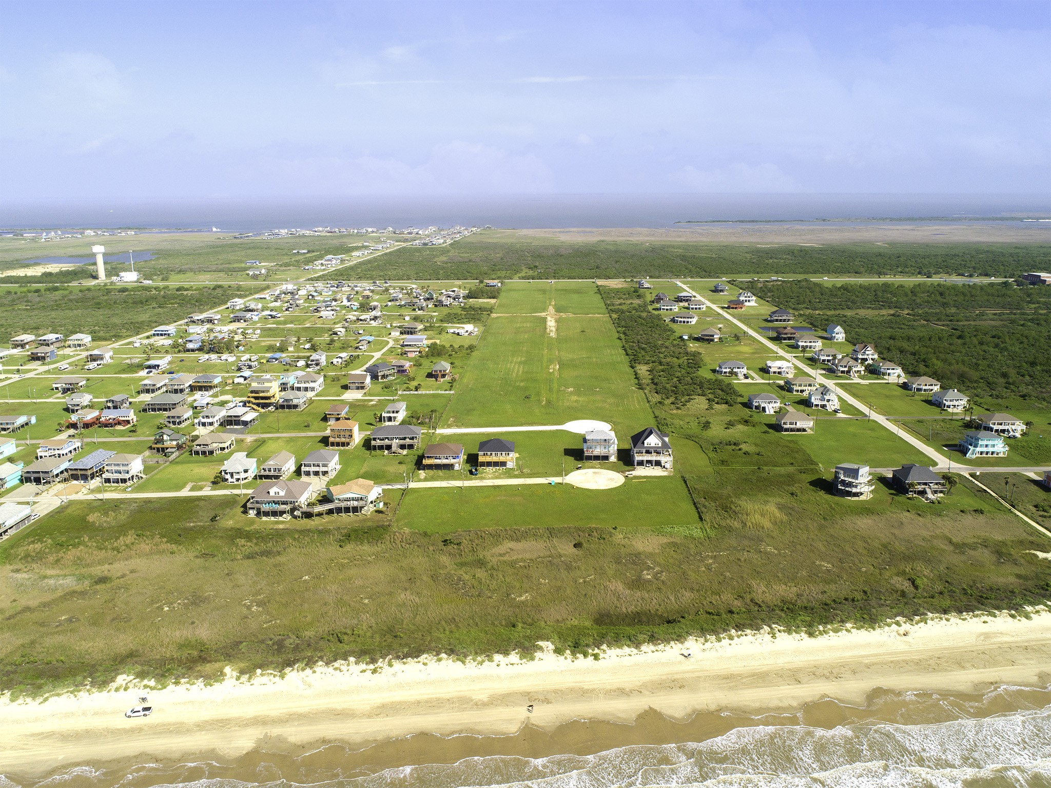 200 State Highway 87 Crystal Beach, TX 77650 - Photo 3 of 10 a view of an ocean
